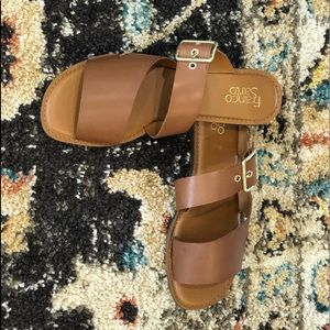 NEW Franco Ssrto Gevira Strappy Leather Sandals